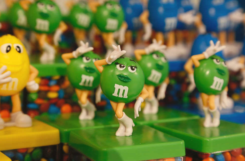 M&M